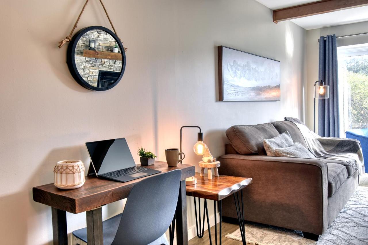 Elegant Apartment - View On Lake Tremblant & Mountain Mont-Tremblant Extérieur photo